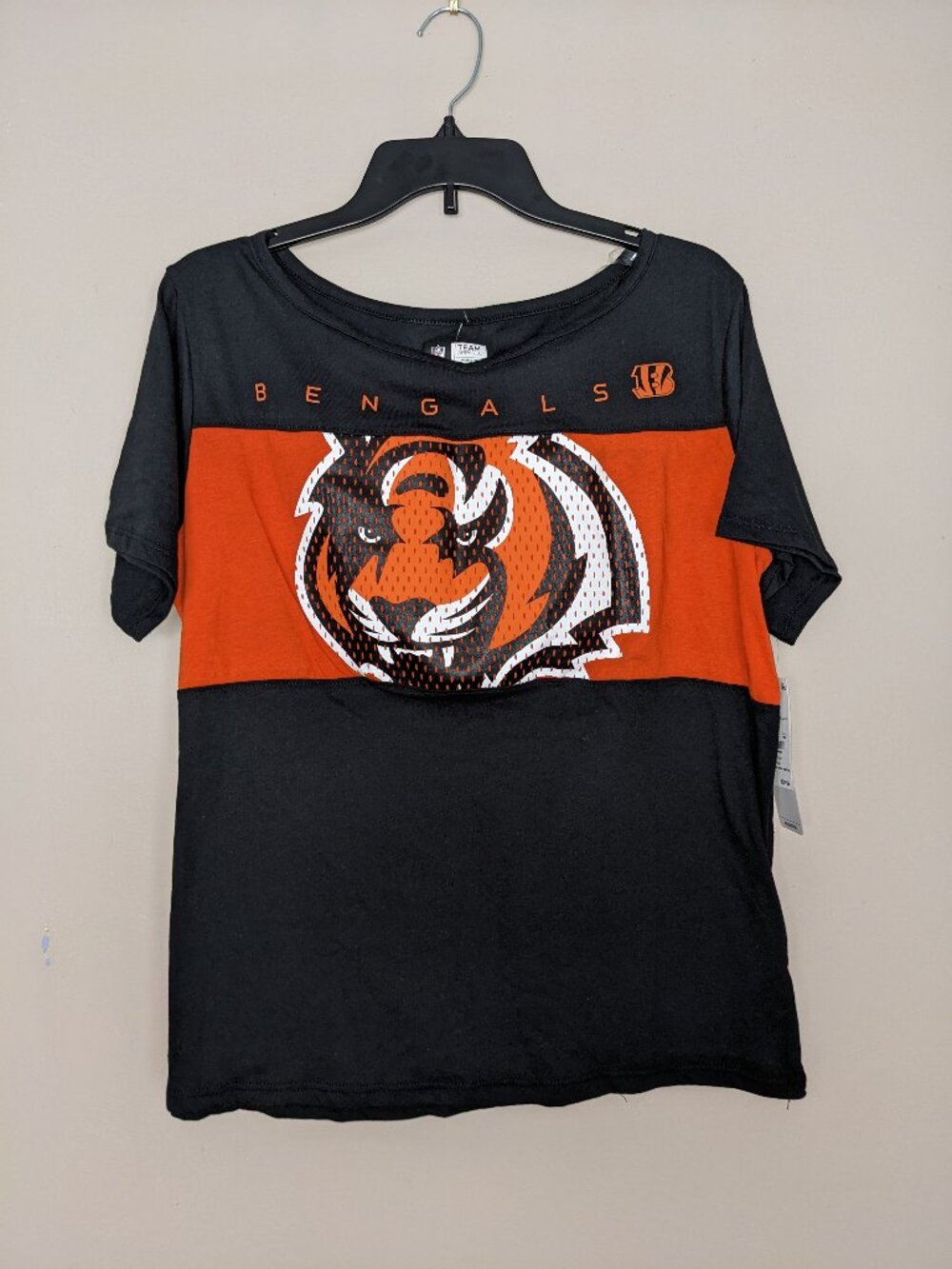 NFL NWT Bengals Boat Neck Top Sz L